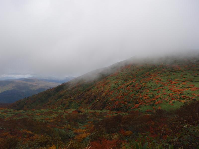 PA070326.JPG - 秋田駒ケ岳8合目登山口にて